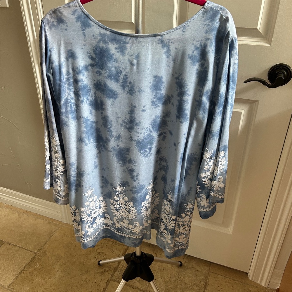 Karen Kane Tunic top